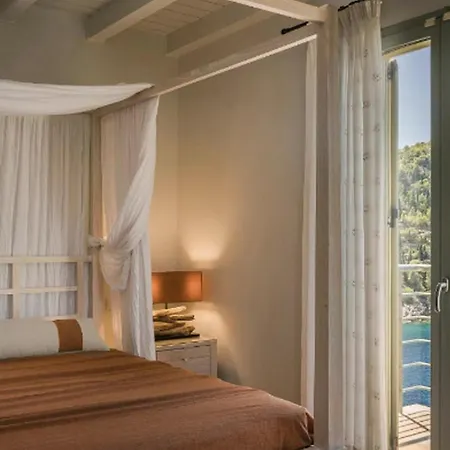 Seafront Kefalonia Kazaana 3 Bedrooms Spectacular Sea Views וילה