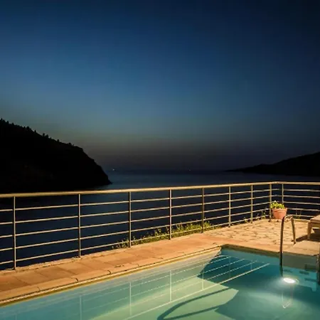 Seafront Kefalonia Kazaana 3 Bedrooms Spectacular Sea Views Willa *