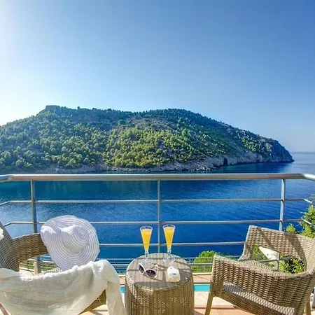 וילה Seafront Kefalonia Kazaana 3 Bedrooms Spectacular Sea Views אסוס