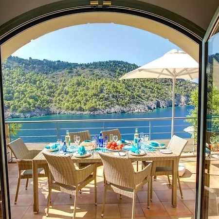 Vila Seafront Kefalonia Kazaana 3 Bedrooms Spectacular Sea Views